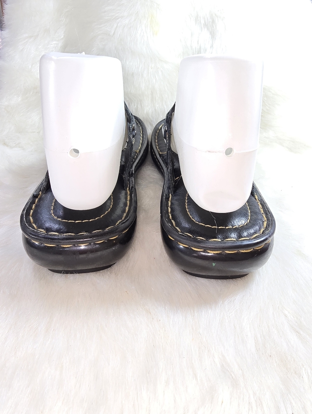Born Womens Mahogany Leather Padded Flip-Flop Sandals - Picture 7 of 11